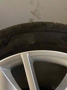 5x112 R17 Original Škoda 225/45 Bridgestone Turanza - 4