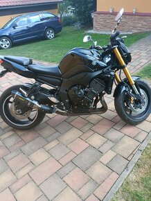 Yamaha FZ8 - 4