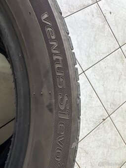 Predám letné 2ks 225/45 R18 HANKOOK - 4