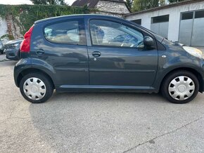 Peugeot 107 1.0i 12V 2007 - 4