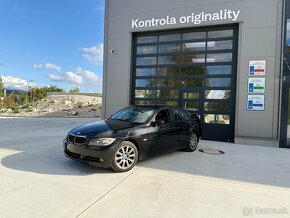 Na predaj BMW 320d E90 Automat. - 4