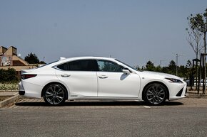 Lexus ES 300h F Sport - 4