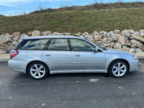 Subaru Legacy 3.0, H6 - 4