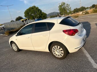 Predam Opel Astra 1.4 - 4