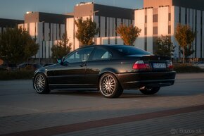 BMW 330 Ci - 4