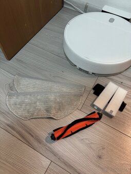 Mi Robot Vacuum-Mop Essential - 4