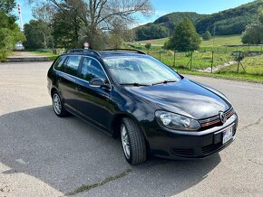 Volkswagen Golf 1.6TDI Variant - 4