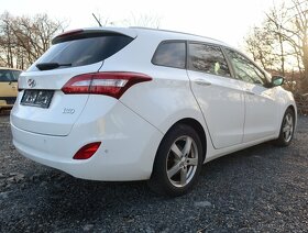 Hyundai i30 CW r.2015 CRDi 110k, vyhrievané sedačky, AUTOMAT - 4