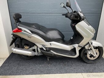 Yamaha Xmax 250i - 4