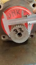 hydromotor char-lynn eaton case 40xt hydraulic drive motor - 4