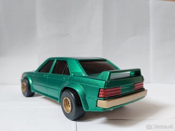 1:18 Mercedes-Benz 190E W201 - 4