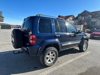 Jeep liberty - 4