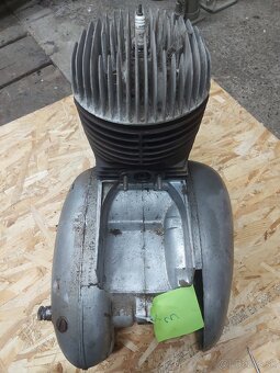 Jawa 250 592 motor - 4