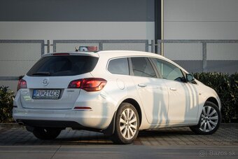 Opel Astra Sport Tourer 1.4 Turbo 140k M6 /AJ NA SPLÁTKY/ - 4