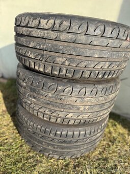 Predám pneumatiky 235/40 r19 - 4