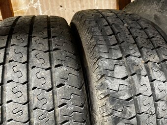 Predám gumy 215/65r16c - 4