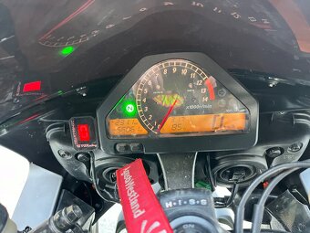 Honda CBR 1000RR - 4