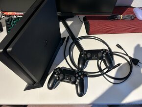 Playstation 4 Slim - 4