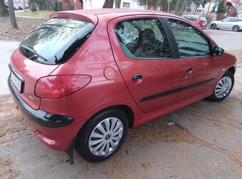 Predám Peugeot 206 1.1 44kw M5 5d Len 76.000 km - 4