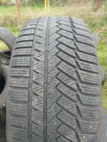 235/45r17 - 4