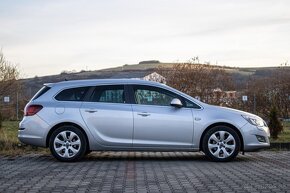 Opel Astra Sport Tourer 2.0 - 4