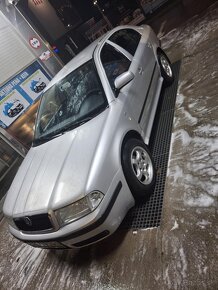 Predám Škoda Octavia 1.6 benzín 75kw - 4