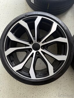 Predám kompletnú sadu 235/35R19 s diskami 8,5Jx19 5x112 ET45 - 4