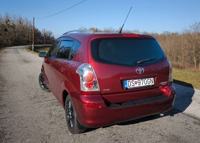 Toyota Corolla Verso Benzín 1.8 VVT-i A/T - 4