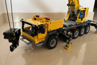 Lego 42009 Autožeriav , Mobile crane Mk II - 4