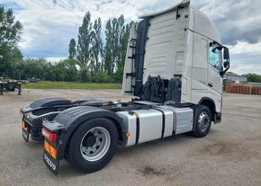 Volvo FH 13 Globetrotter XL 500 4x2 nafta 375 kw - 4