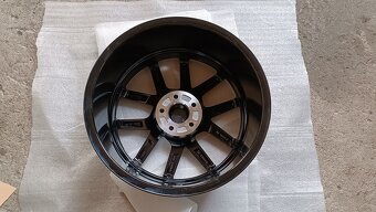 R18 5x112 mm BORBET čierne - 4