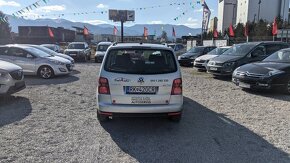 Volkswagen Touran 2.0 TDI DPF Trendline - 4