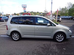 Volkswagen Touran 1.9 TDI Trendline 7-Miestne - 4