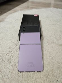 Samsung Z Flip 4 - 4