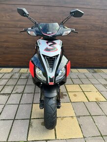 Aprilia sr 50 - 4