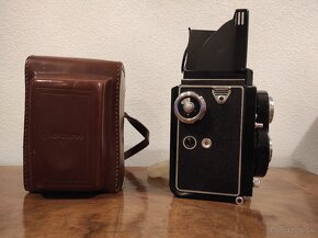 Starý fotoaparát Flexaret V - 4