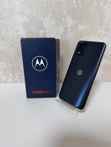 Motorola Moto e13 Čisto nový - 4