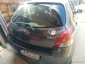 toyota Yaris 1.l - 4