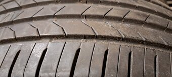 Predám 4ks jazdené letné 225/65r17-102H Bridgestone top stav - 4