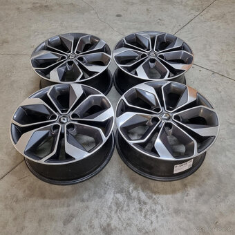 RENAULT disky 5x114.3 R18 ET46 - 4