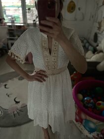 Biele krajkované šaty - 4