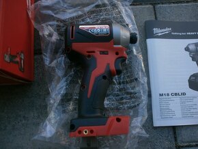 Predam bezuhlikovy razovy utahovak Milwaukee M18 CBLID - 4