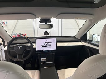 Tesla Model Y - 4