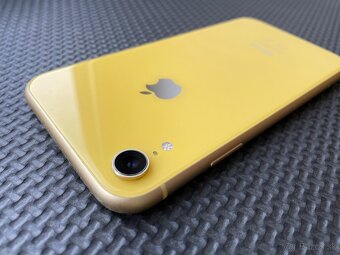 iPhone XR 64 GB - 4