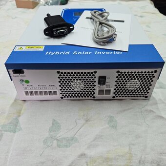 Predám nový hybridný invertor 4000W 24V - 4