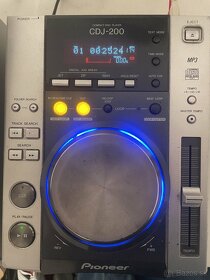 Pioneer CDJ-200 + Behringer DX500 - 4