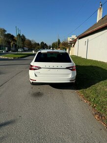 Škoda Superb kombi - 4