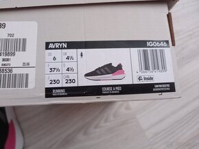 Adidas Avryn bežecké topánky - 4