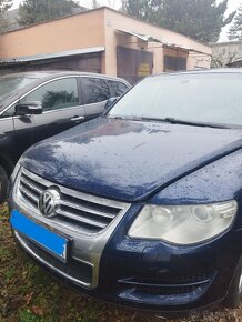 VW Touareg 3.0 TDi - Max Výbava - 4