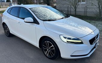 Volvo v40 model 2019 - 4